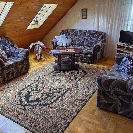 Guest House Nika - Cottages And Rooms In The Heart Of Palanga City Center Екстер'єр фото