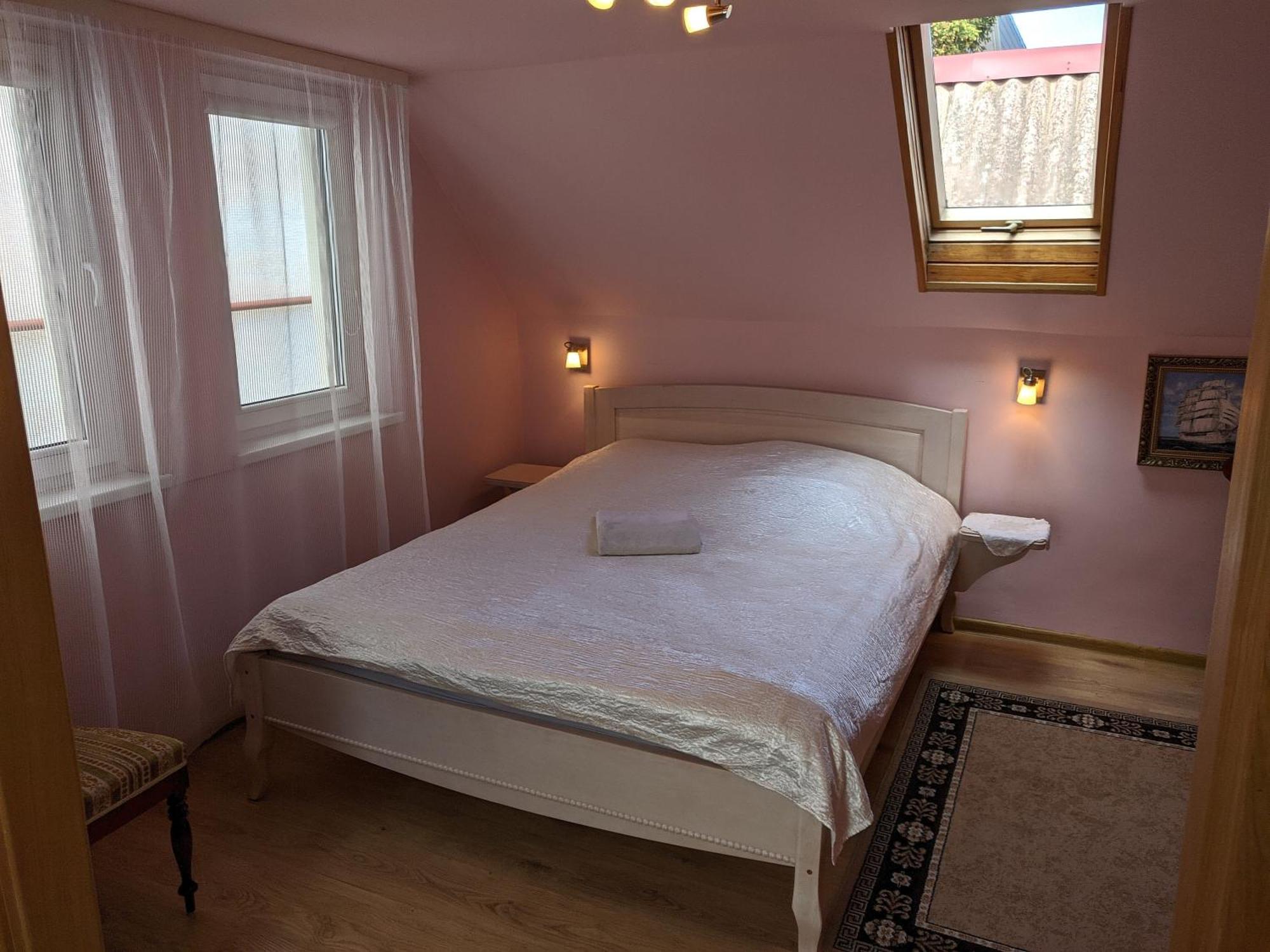 Guest House Nika - Cottages And Rooms In The Heart Of Palanga City Center Екстер'єр фото