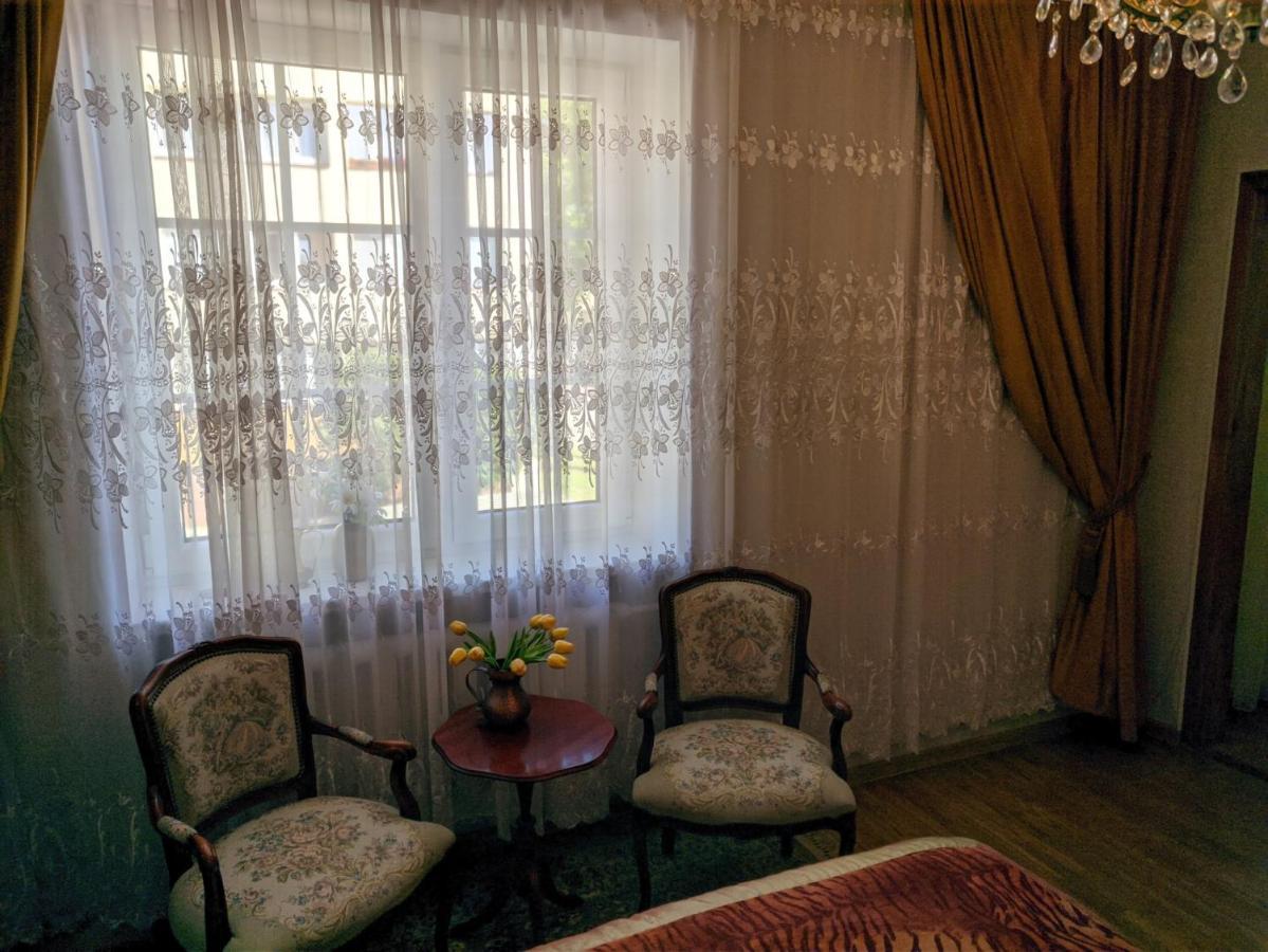 Guest House Nika - Cottages And Rooms In The Heart Of Palanga City Center Екстер'єр фото
