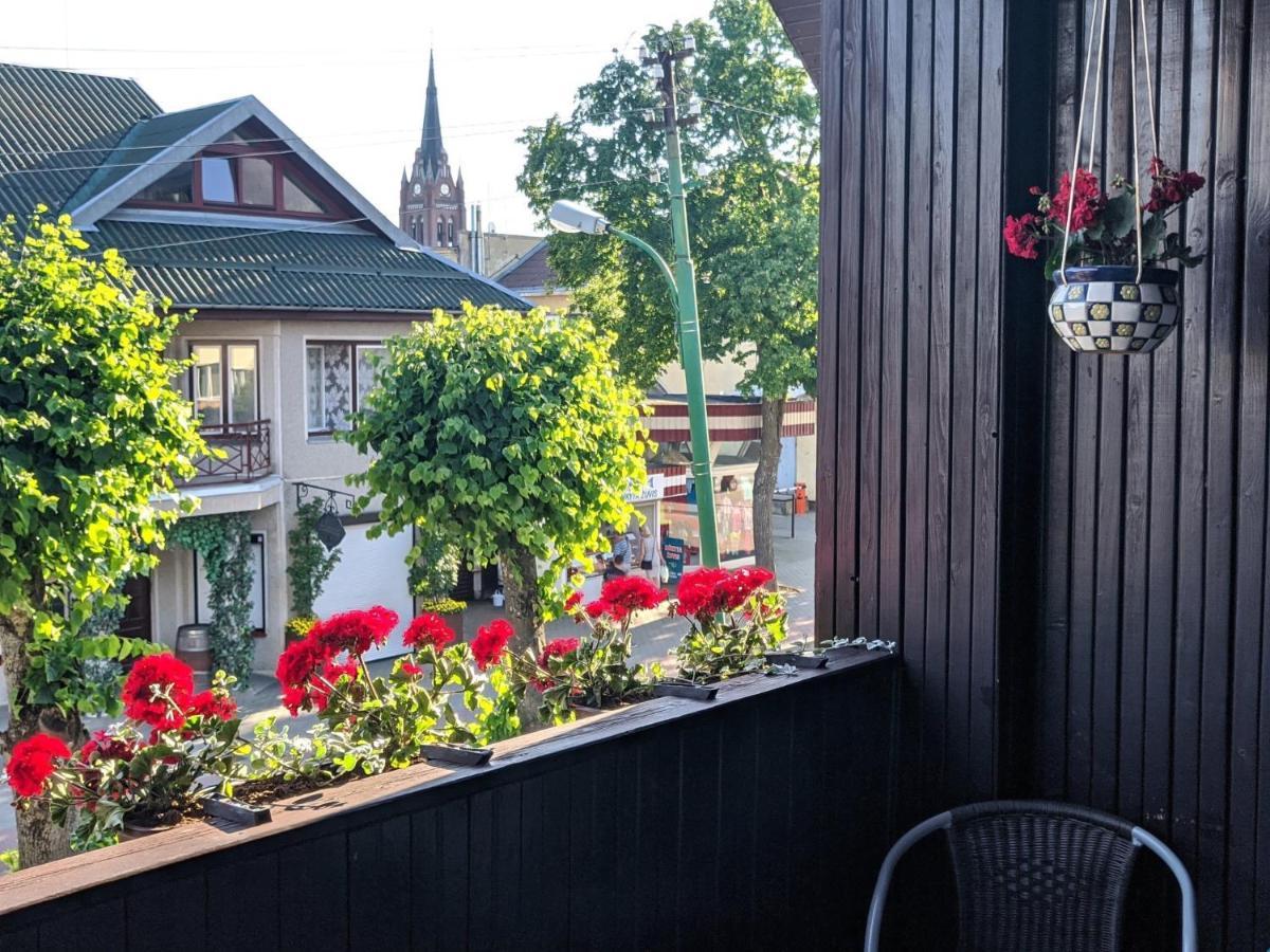 Guest House Nika - Cottages And Rooms In The Heart Of Palanga City Center Екстер'єр фото